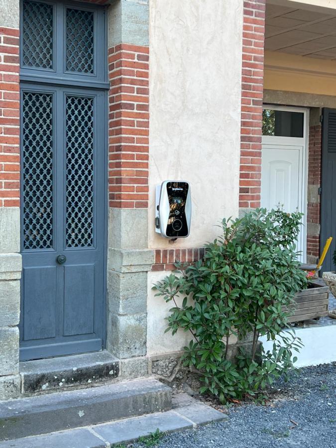 Chateau Segot Neuilly-le-Réal Dış mekan fotoğraf