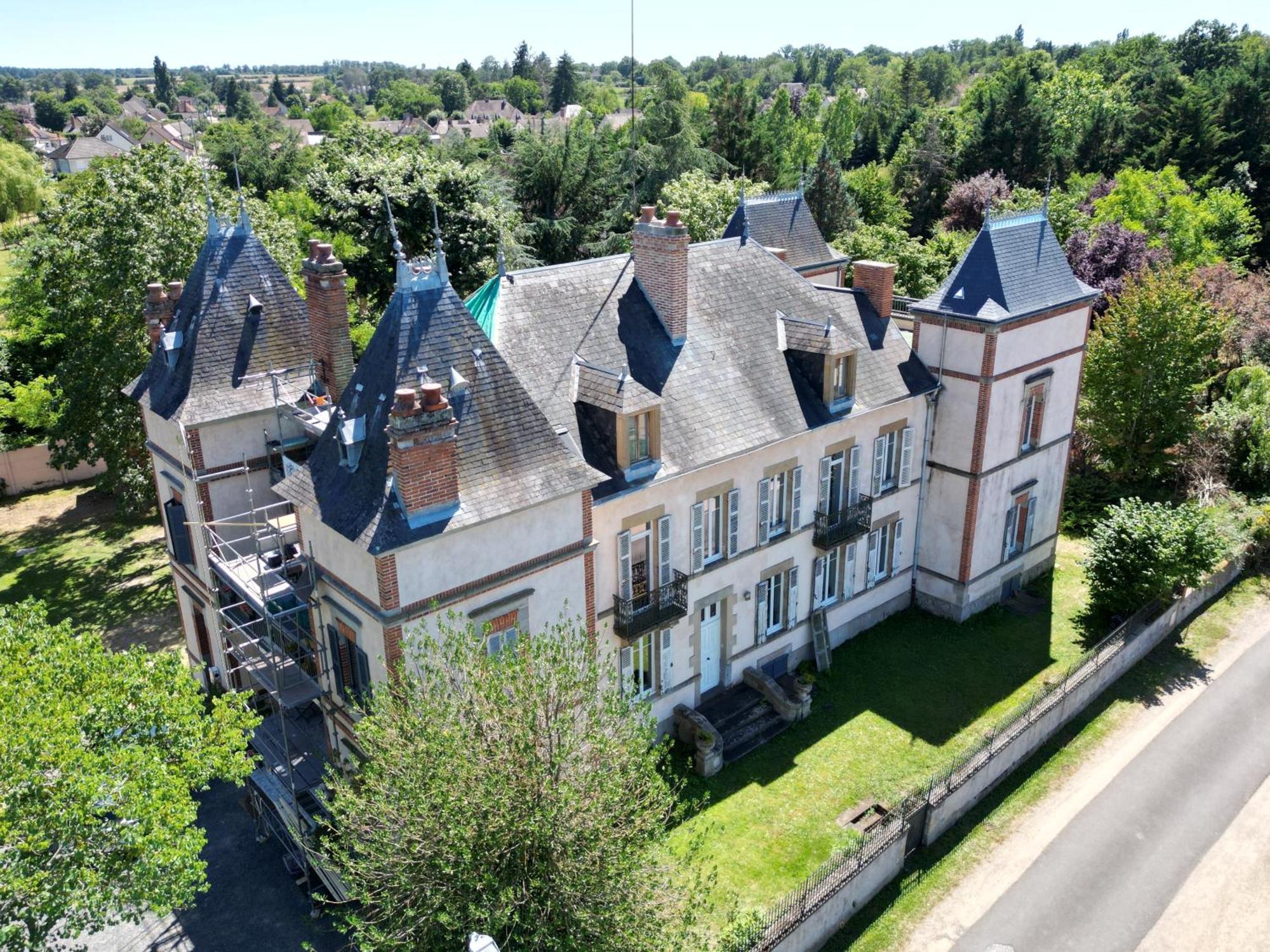 Chateau Segot Neuilly-le-Réal Dış mekan fotoğraf